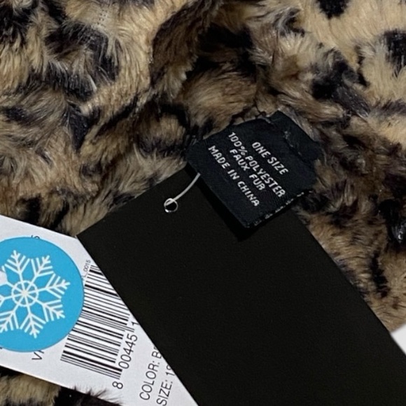 Cowl scarf - So soft faux fur print NWT - Picture 4 of 7